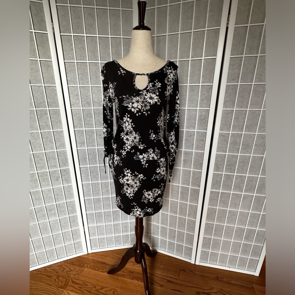 Long sleeve floral mini dress